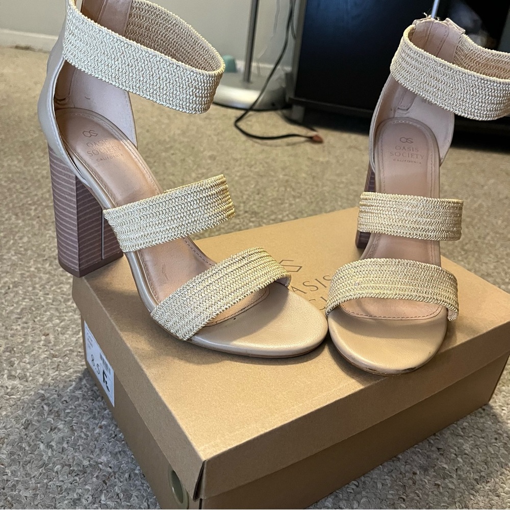 Oasis Society heels
